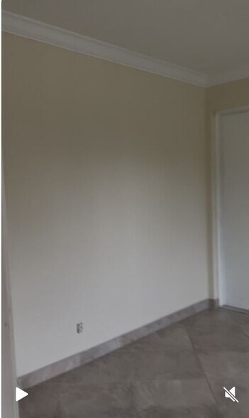 Building Photo - 4529 NE 21st Ave