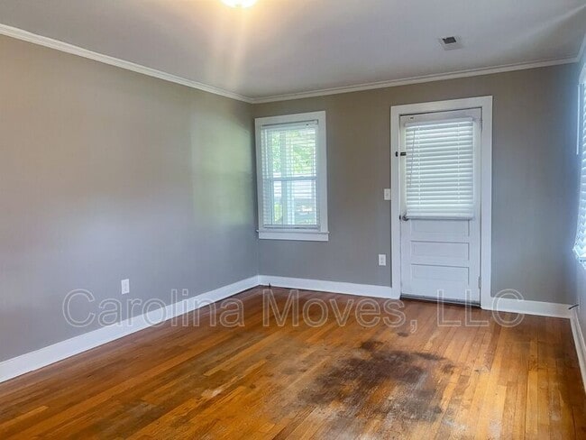 Building Photo - 211 N Pliney Cir