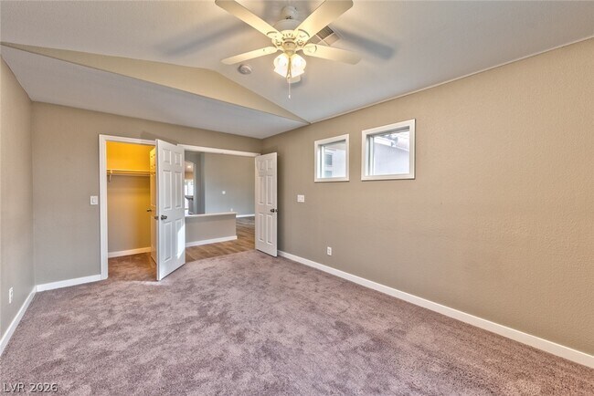 Building Photo - 8880 Wallaby Ln