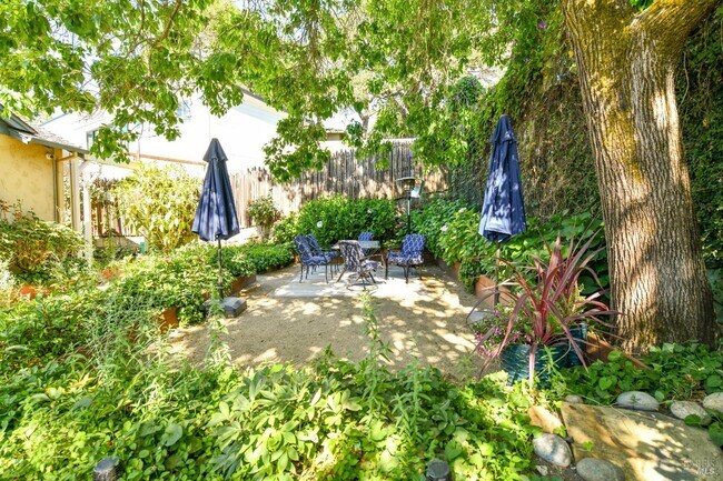 Building Photo - 4 Ramona Ave