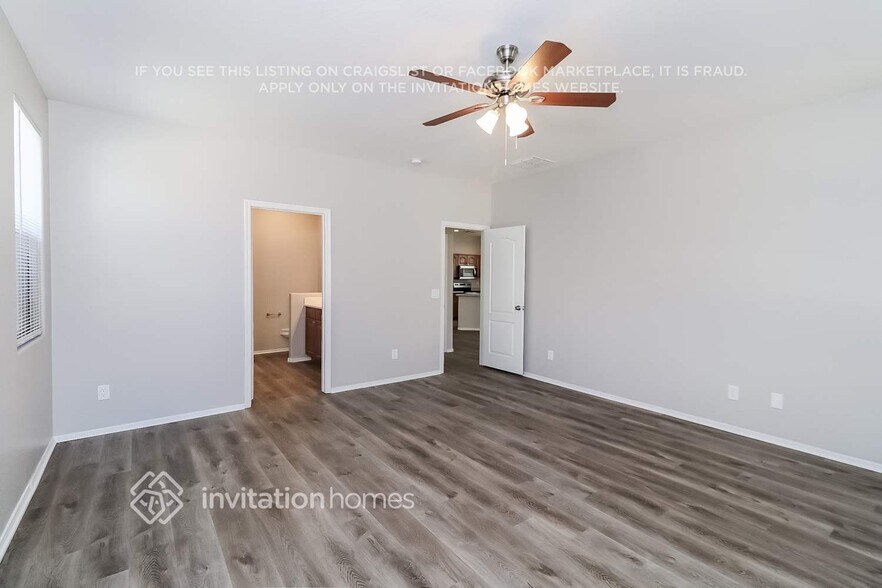 Building Photo - 3112 West Donner Dr