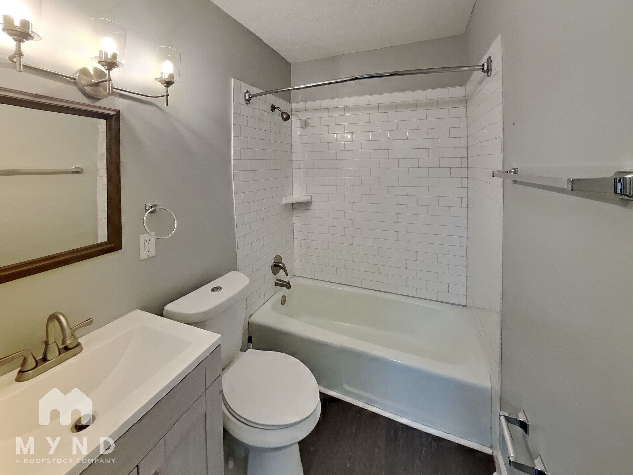 Building Photo - 808 E Spring St