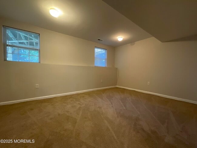 Building Photo - 12 Abby Road