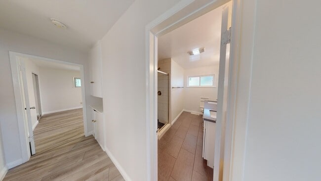 Building Photo - 5165 Remington Rd