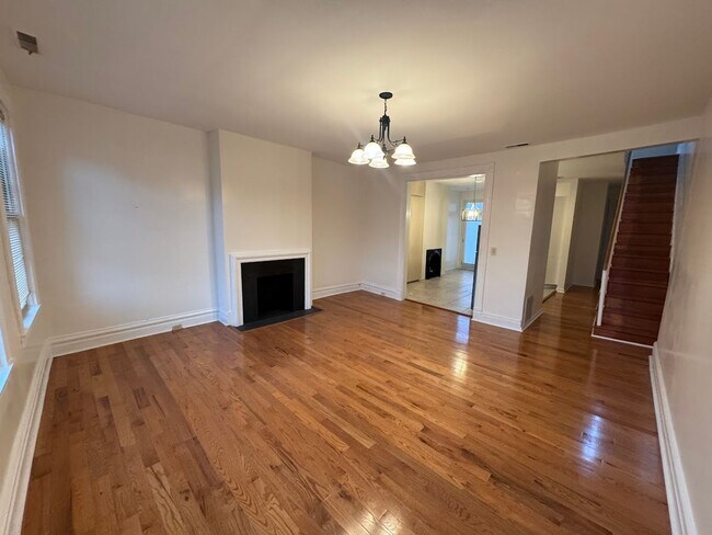 Building Photo - 5429 Howe St