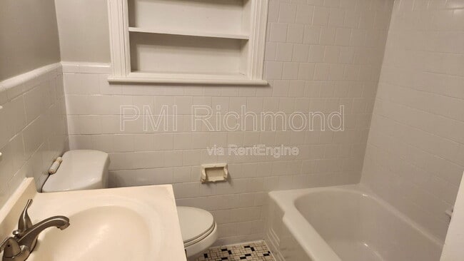 Building Photo - 125 Seaboard St