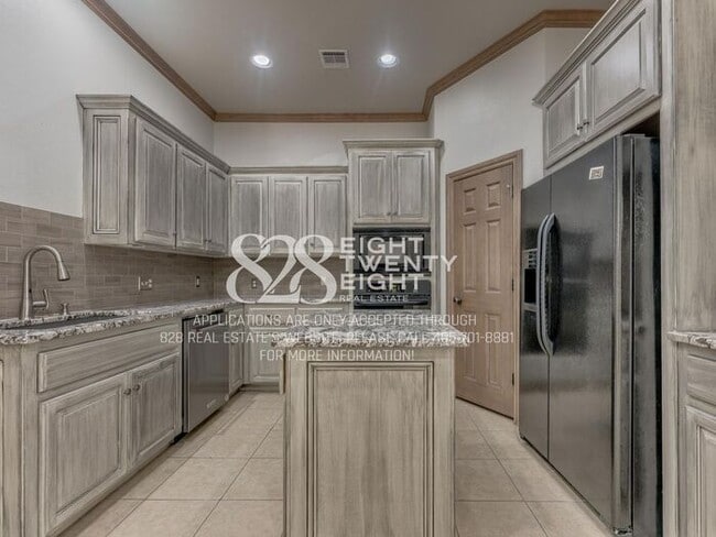 Building Photo - Stunning 3 Bed/3 Bath Home in Auburn Meadows Gated Community