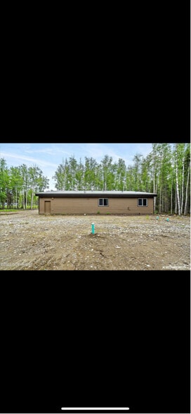Building Photo - 2906 Castle Dr