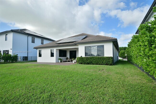 Building Photo - 4221 SW 178th Ave