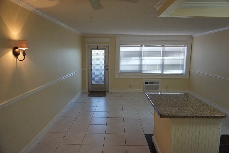Building Photo - 34 Andover B