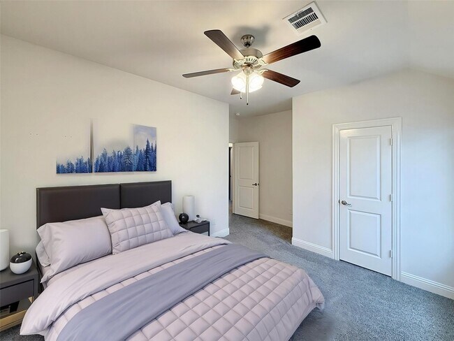Building Photo - 7001 Windmill St