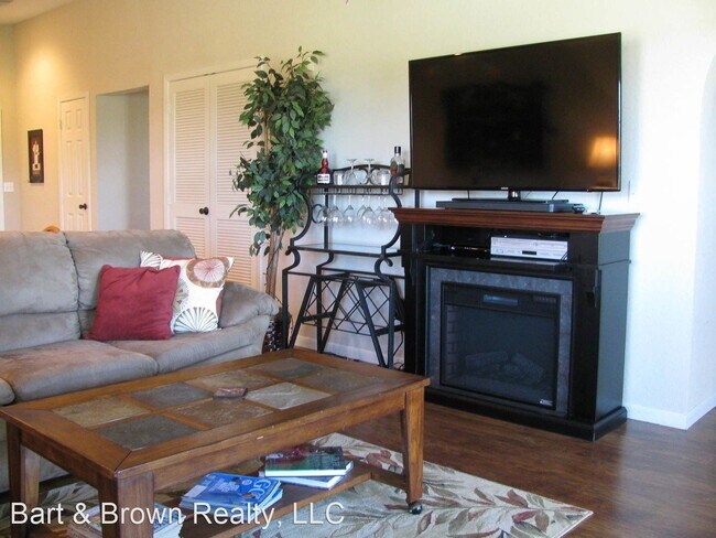 Building Photo - 110 W Rockford Dr