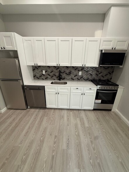 Building Photo - 59 Pearl St