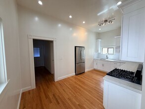 Building Photo - 1224-1226 Campbell St