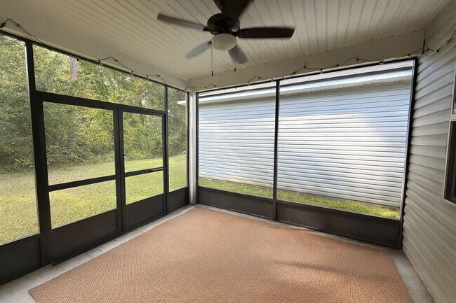 Building Photo - Northside Modern Home with Solar Power