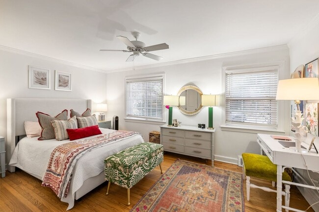 Building Photo - 3BD/3BA PLUS LOFT AND DETACHED ADU Located in SOUTH WINDAMERE-Available May 1, 2026!