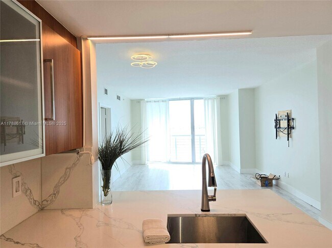 Building Photo - 335 S Biscayne Blvd