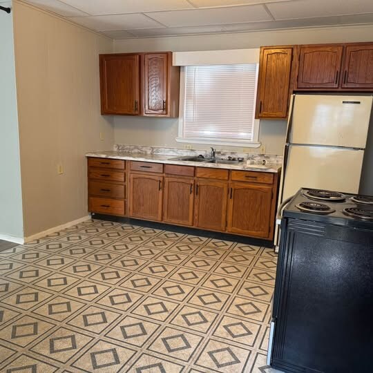 Building Photo - 213 Lincoln St