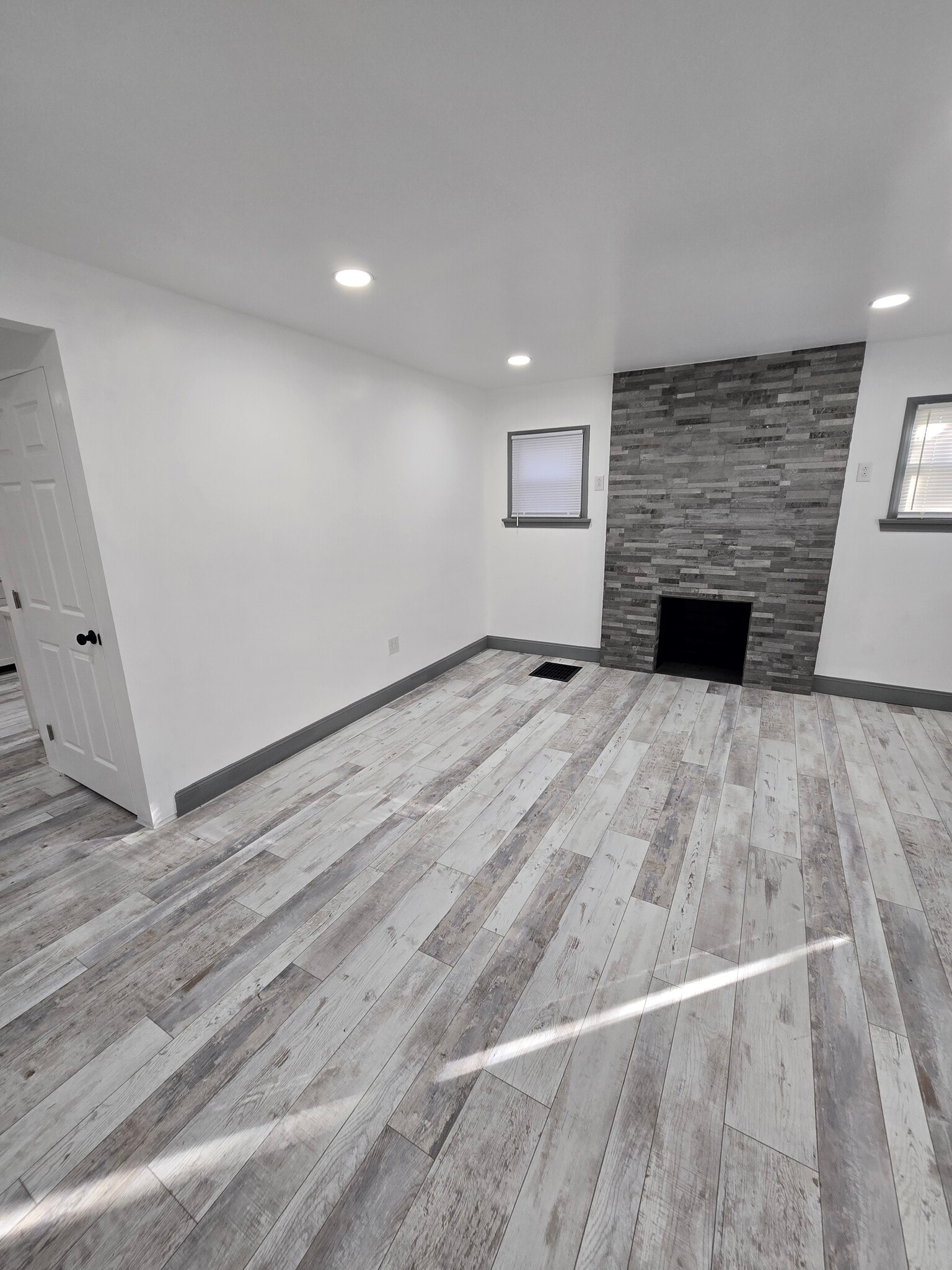 Building Photo - 1056 Geers Ave