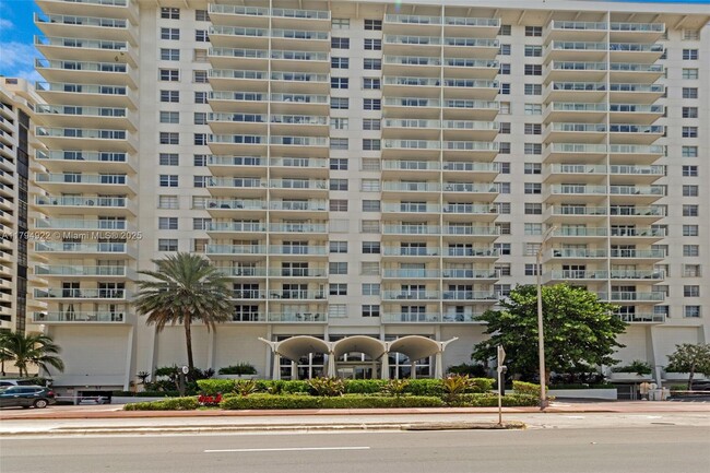Building Photo - 5701 Collins Ave