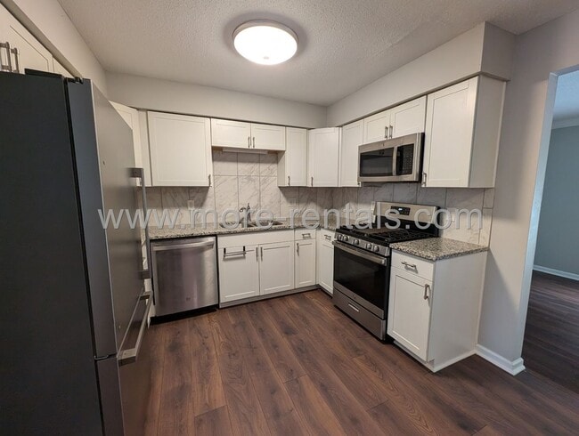 Building Photo - Remodeled house with garage