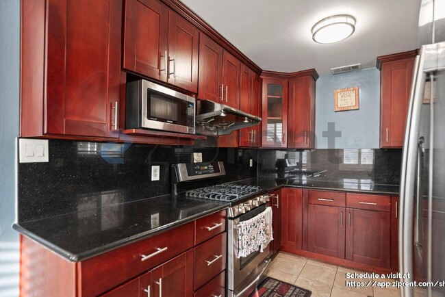 Building Photo - 1814 Armand Dr