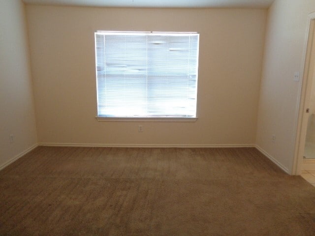 Building Photo - 17147 Oakwood Chase Dr