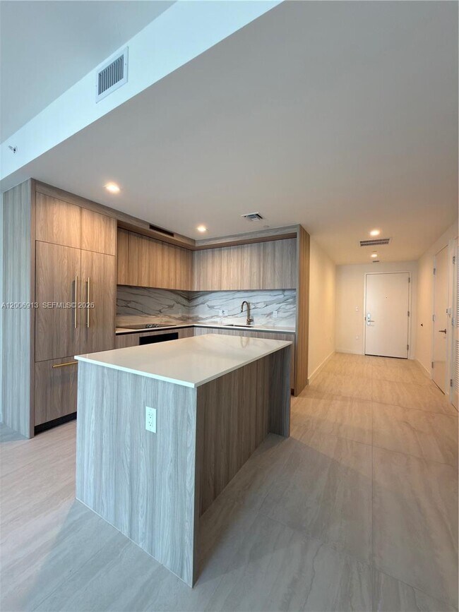 Building Photo - 77 SE 5th St