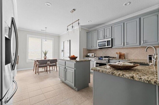 Building Photo - 10820 Sky Rock Dr
