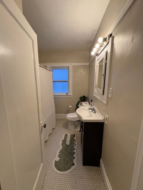 Building Photo - 2172 Edgewood Rd