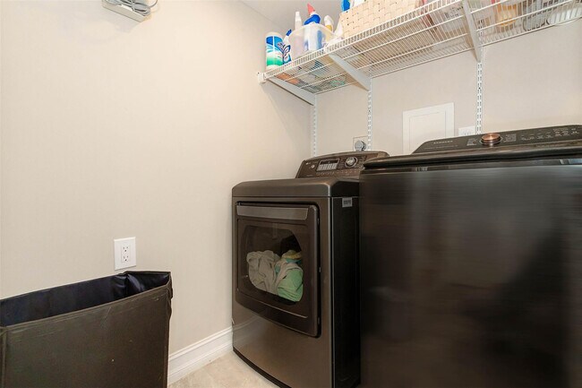 Building Photo - 1936 Harbour Inlet Dr