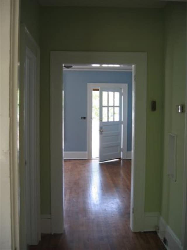 Building Photo - 208 E Franklin St