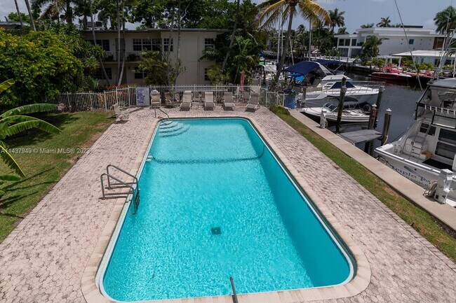 Building Photo - 76 Isle of Venice Dr