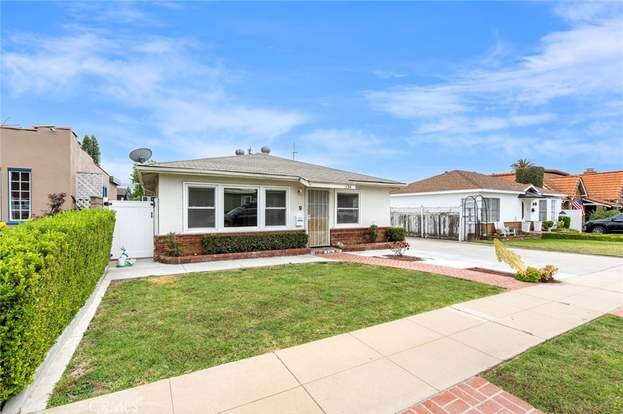 Building Photo - 134 Orange Grove Ave