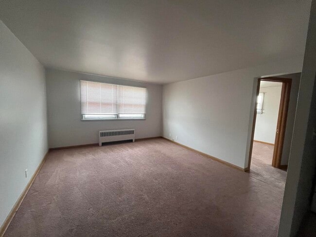 Building Photo - 4934 W Forest Home Ave