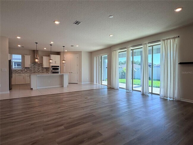 Building Photo - 19259 Briarbrook Dr
