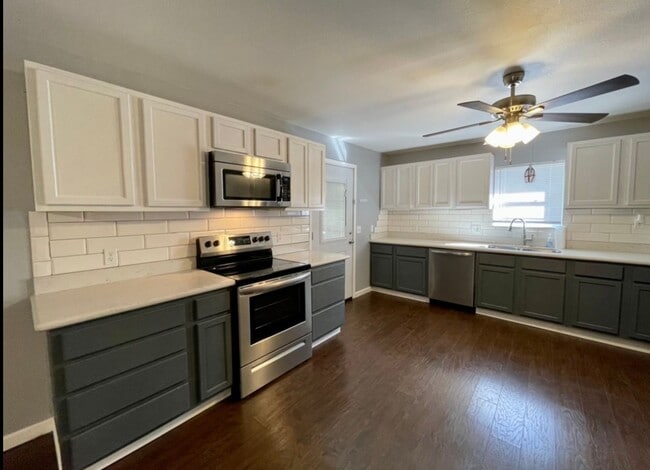 Building Photo - 2311 Ave G