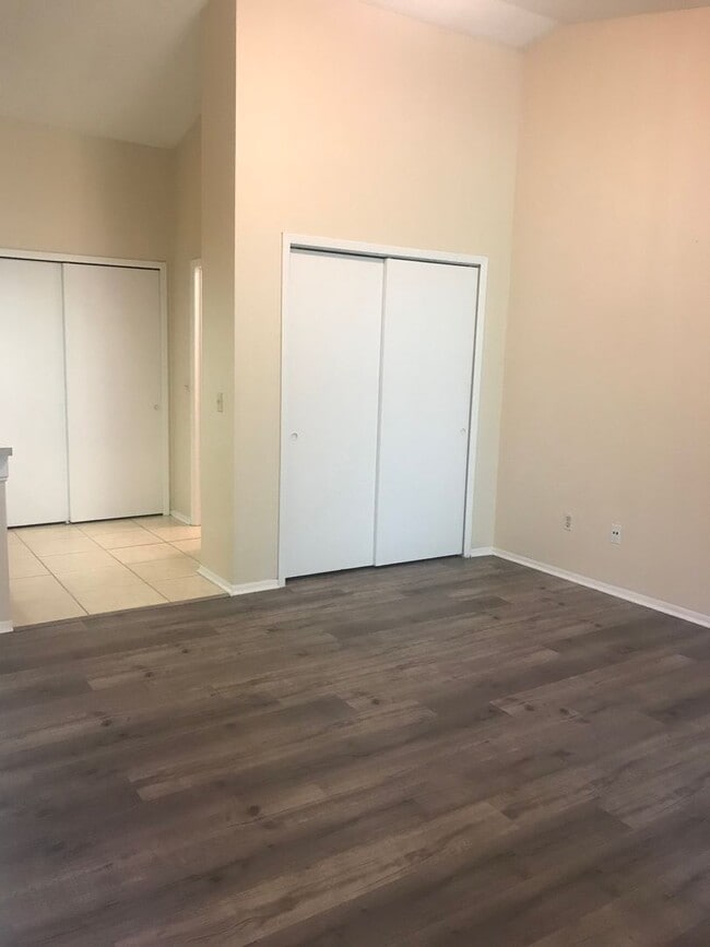 Building Photo - 7523SBD(100)