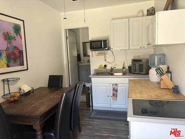 Building Photo - 3822 Huron Ave