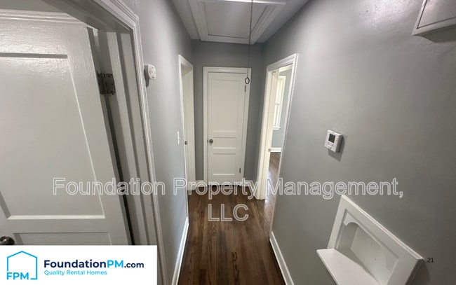 Building Photo - 2282 Devoy Ave