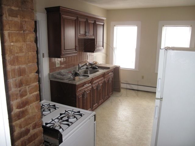 Building Photo - 66 Morton Ave