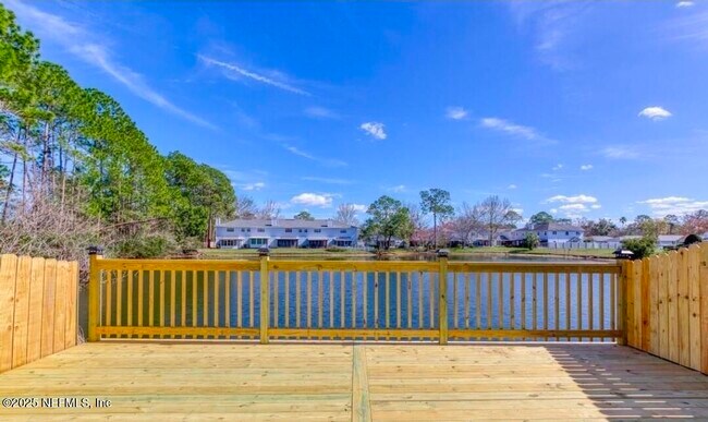 Building Photo - 10959 Peppermill Ln