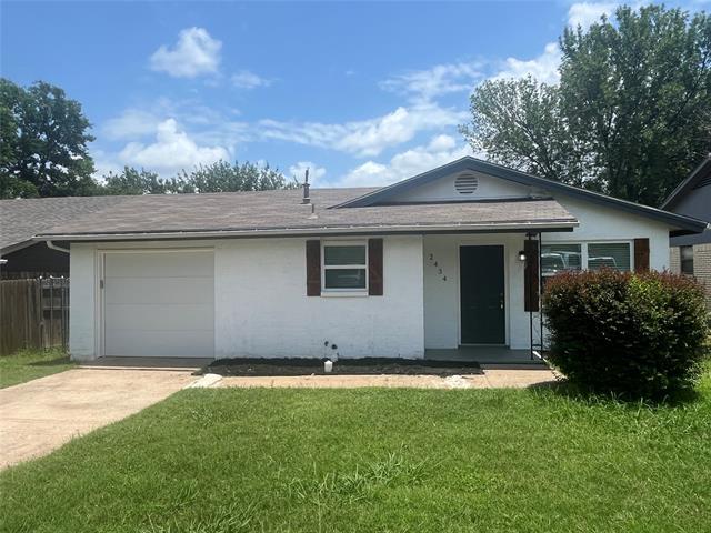 Primary Photo - 2434 Lakeshore Dr