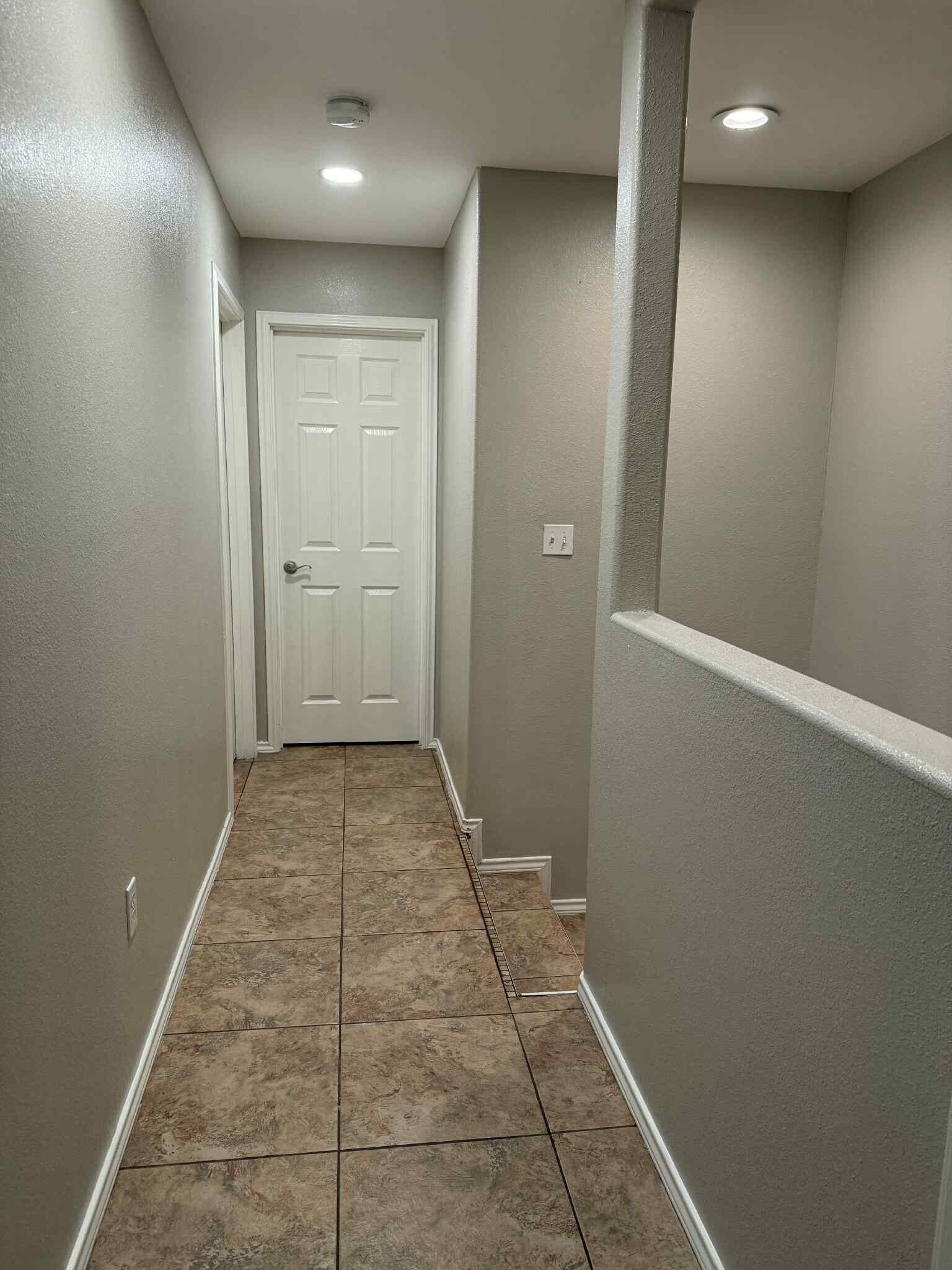 Building Photo - 205 Los Flores Ave