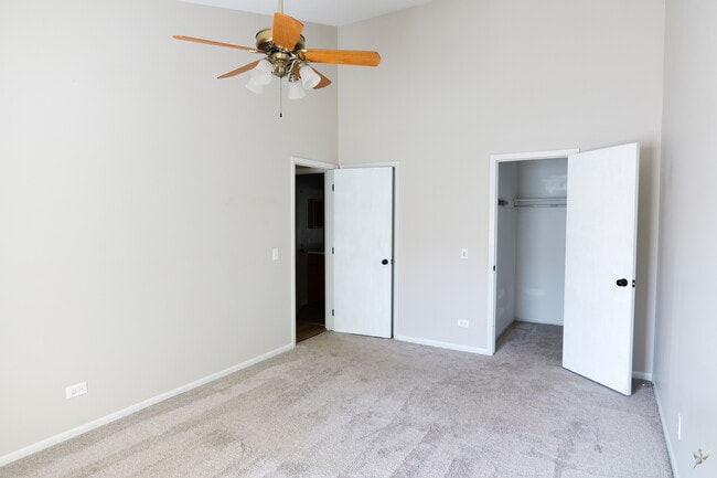 Building Photo - 1417 Queensgreen Cir