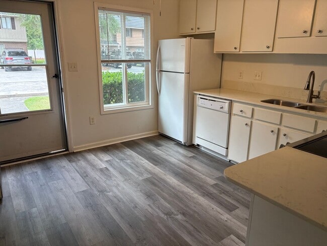 Building Photo - 108 Beaver Pond Loop