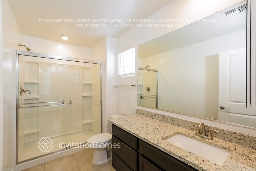 Building Photo - 3907 S 79th Ln