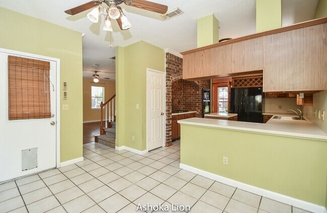 Building Photo - Gorgeously designed home with 4 bedrooms and 2.5 baths. A must see!