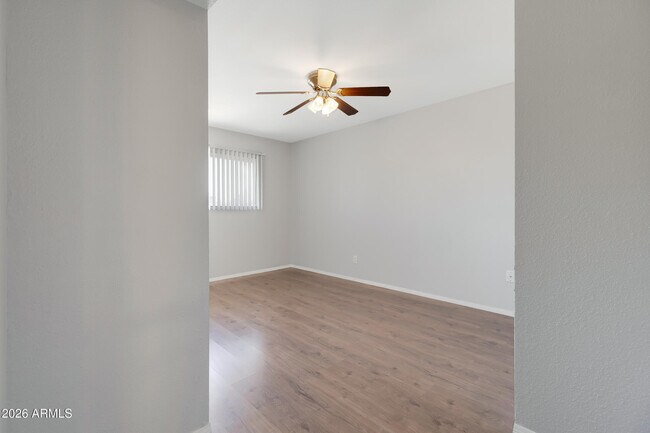 Building Photo - 1627 E Fremont Dr