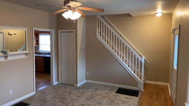 Building Photo - 105 Oaklawn Ave.